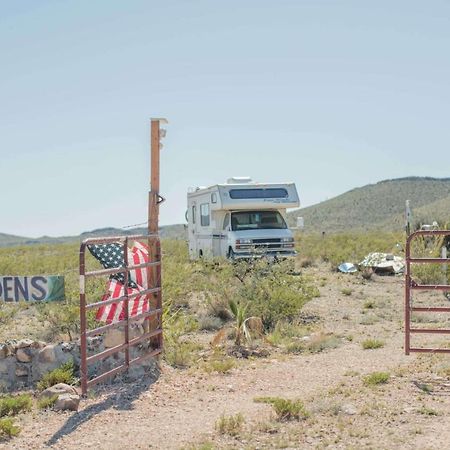 Camping At Desert Gardens Oasis In Lobo, Tx Van Horn Esterno foto