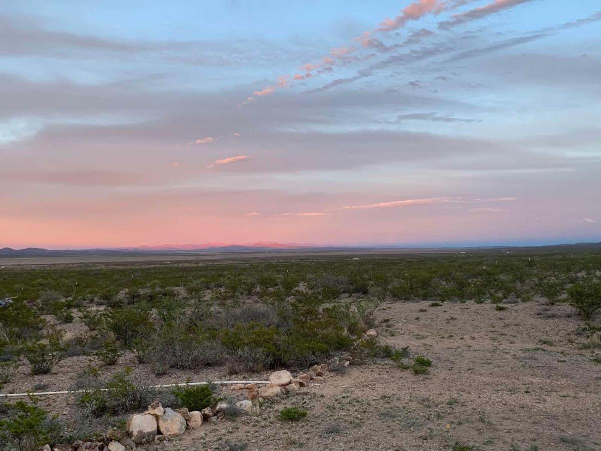 Camping At Desert Gardens Oasis In Lobo, Tx Van Horn Esterno foto