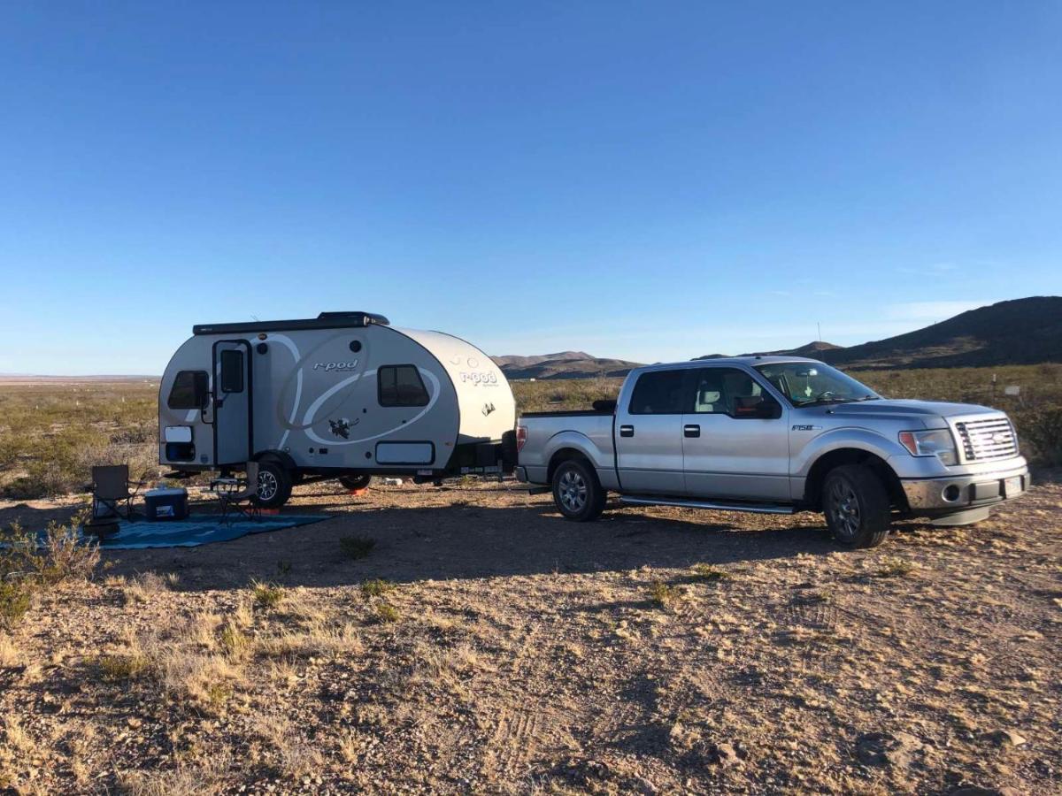 Camping At Desert Gardens Oasis In Lobo, Tx Van Horn Esterno foto