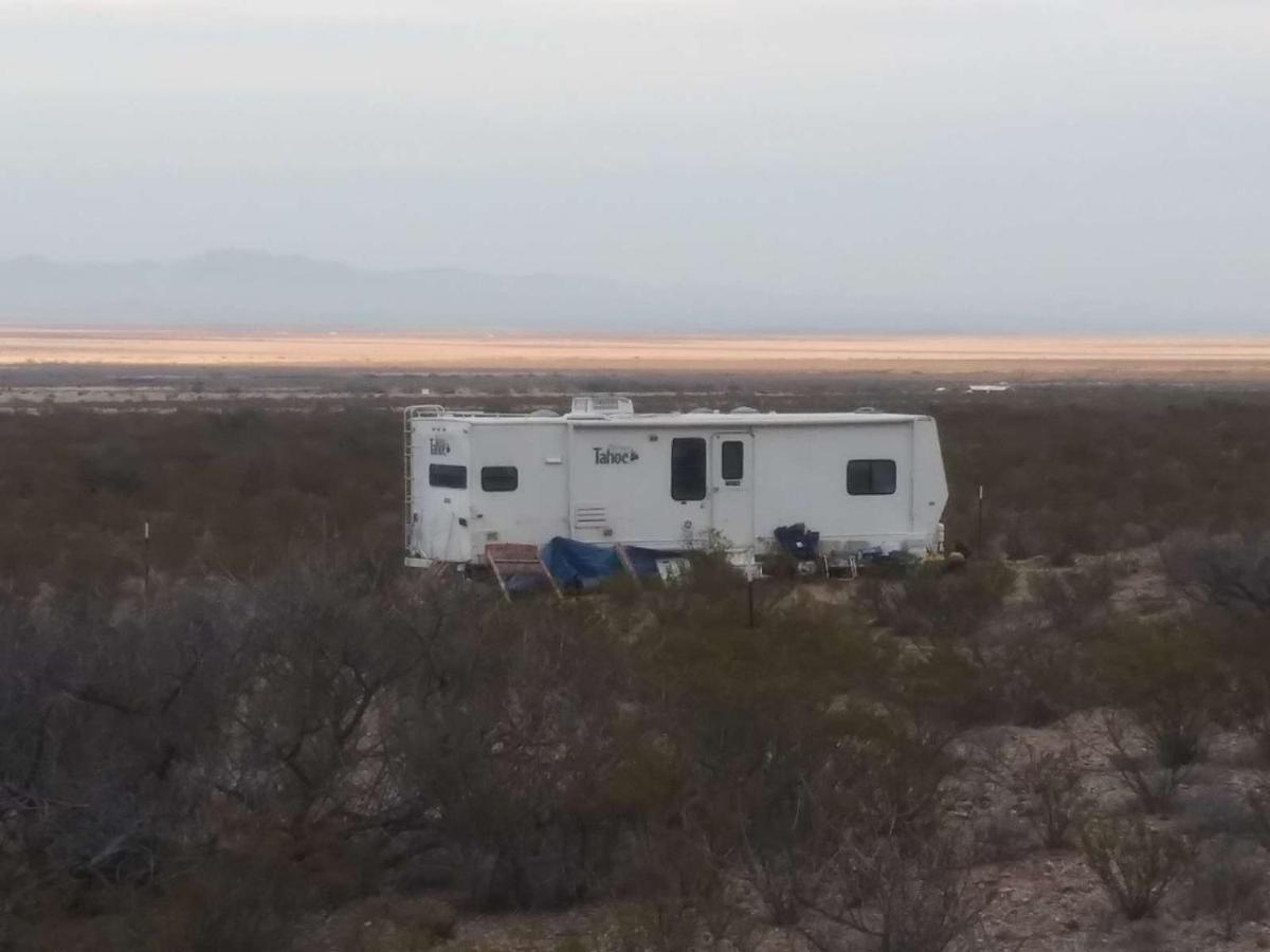 Camping At Desert Gardens Oasis In Lobo, Tx Van Horn Esterno foto